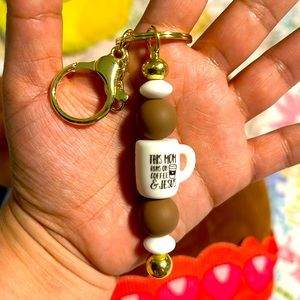 This mom key chain gold tone soft beads